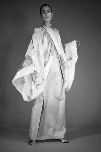 Look 10